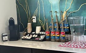 The Mallard Hotel & Suites